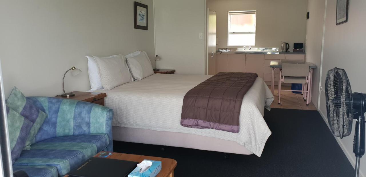 Whangaroa Lodge Motel ภายนอก รูปภาพ