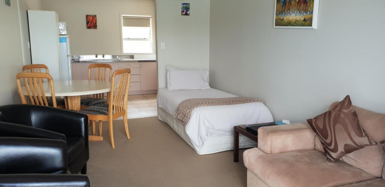 Whangaroa Lodge Motel ภายนอก รูปภาพ