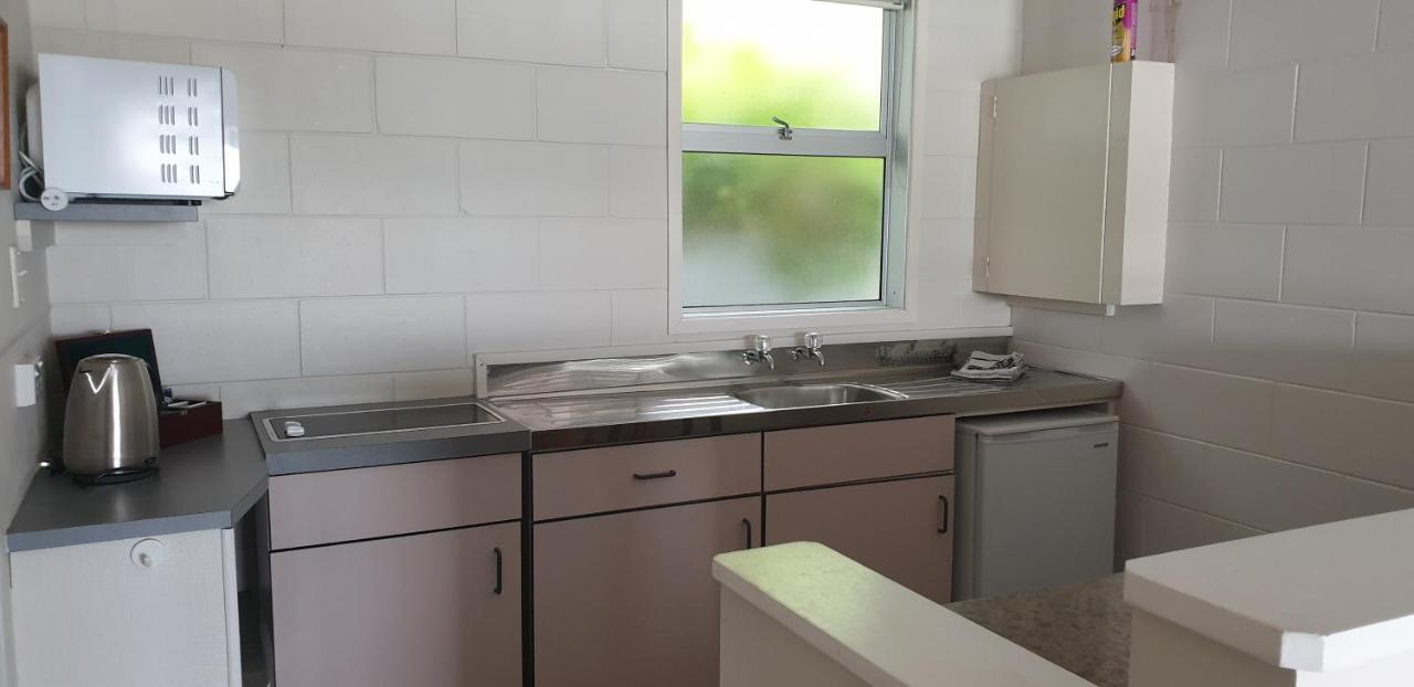 Whangaroa Lodge Motel ภายนอก รูปภาพ