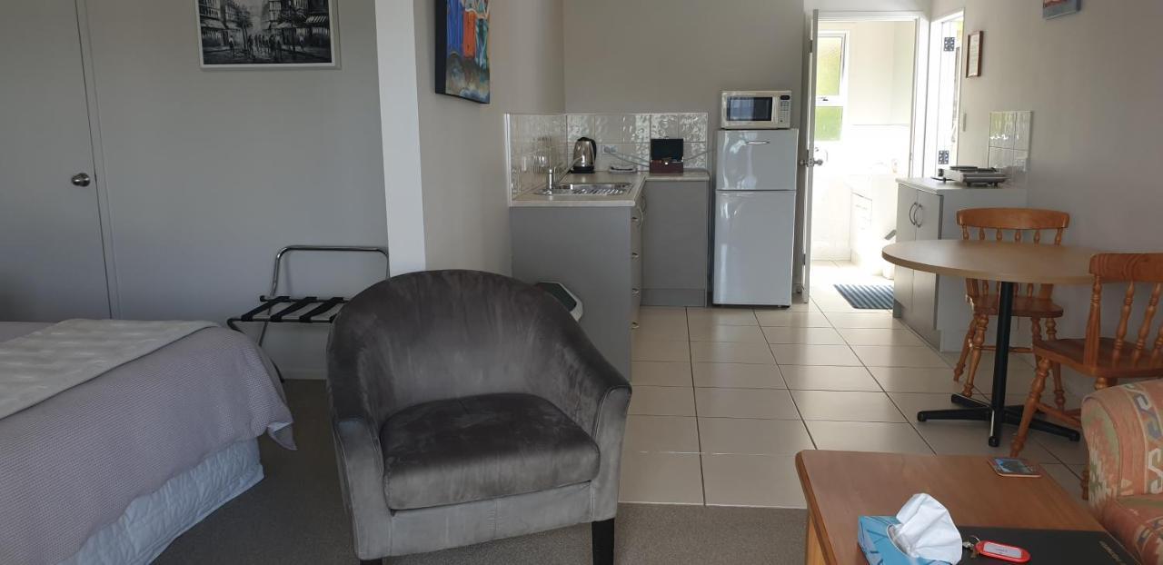 Whangaroa Lodge Motel ภายนอก รูปภาพ